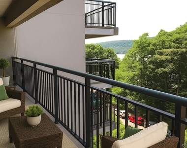 1020 Warburton Avenue - Photo Thumbnail 1
