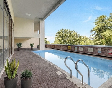 1020 Warburton Avenue - Photo Thumbnail 12