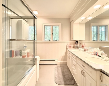 43 Glen Way - Photo Thumbnail 10