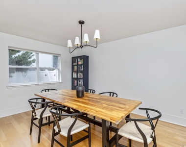 65 Mayfair Road - Photo Thumbnail 9