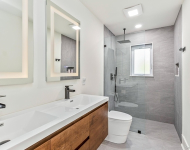 65 Mayfair Road - Photo Thumbnail 21