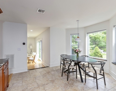 65 Mayfair Road - Photo Thumbnail 12