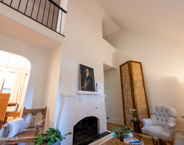 1010 N Country Club Drive - Photo Thumbnail 21
