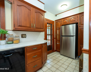 1010 N Country Club Drive - Photo Thumbnail 12