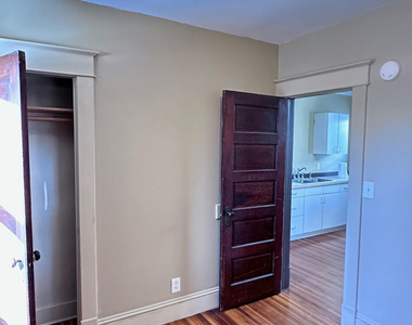 1841 Avenue A - Photo Thumbnail 7
