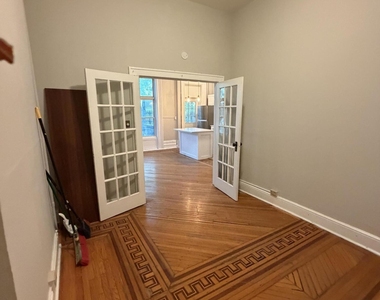 324 Hudson Avenue - Photo Thumbnail 9