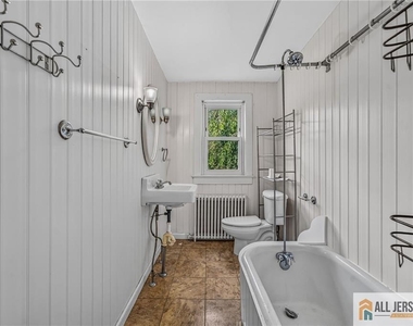 0-38-40 Brunswick Avenue - Photo Thumbnail 12