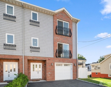 22 Arcadia Place - Photo Thumbnail 37