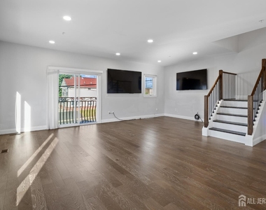22 Arcadia Place - Photo Thumbnail 13