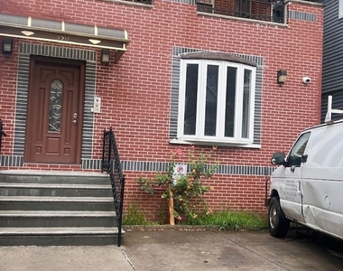 350 E 5th Street - Photo Thumbnail 17