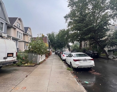 350 E 5th Street - Photo Thumbnail 19