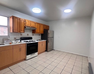 350 E 5th Street - Photo Thumbnail 7