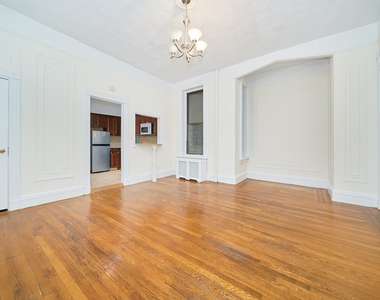 414 E 89th Street - Photo Thumbnail 5