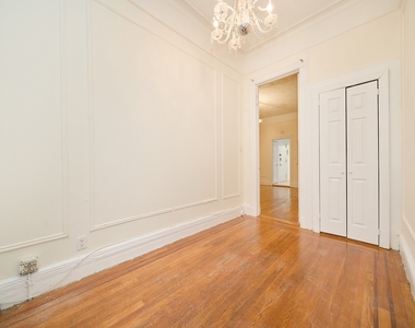 414 E 89th Street - Photo Thumbnail 14
