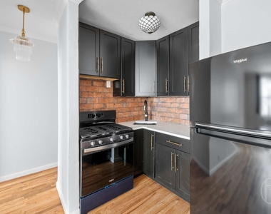 229 E 29th Street - Photo Thumbnail 4