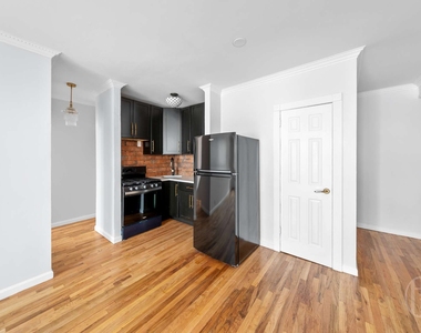 229 E 29th Street - Photo Thumbnail 3