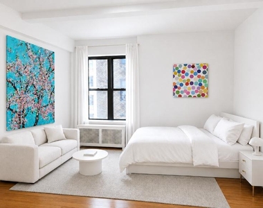205 W 88th Street - Photo Thumbnail 2