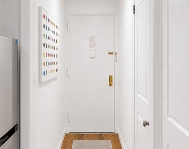 205 W 88th Street - Photo Thumbnail 6