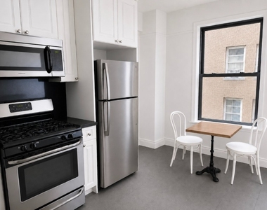 900 W End Avenue - Photo Thumbnail 2