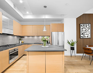 49 E 21st Street - Photo Thumbnail 2