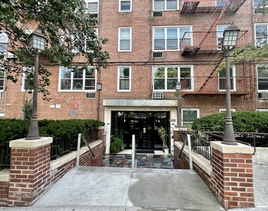 5730 Mosholu Avenue - Photo Thumbnail 6