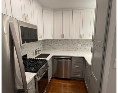 5730 Mosholu Avenue - Photo Thumbnail 3