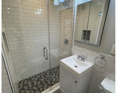 5730 Mosholu Avenue - Photo Thumbnail 5