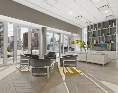 301 E 61st Street - Photo Thumbnail 8