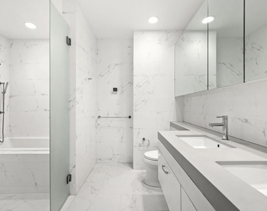 301 E 61st Street - Photo Thumbnail 3