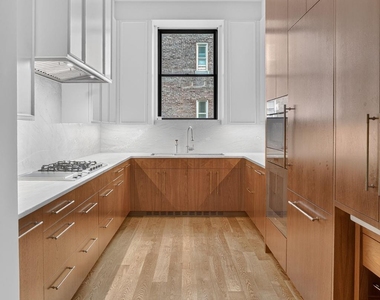 32 W 87th Street - Photo Thumbnail 6
