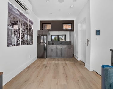 32 W 87th Street - Photo Thumbnail 22