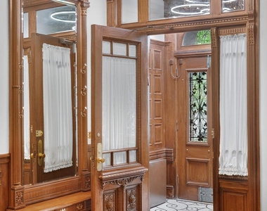 32 W 87th Street - Photo Thumbnail 1