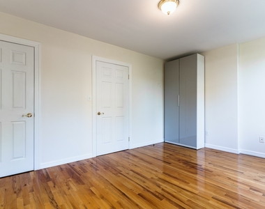 216 W 132nd Street - Photo Thumbnail 2