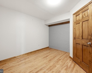 443 Millwood Avenue - Photo Thumbnail 5
