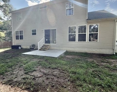 215 Dogwood Avenue - Photo Thumbnail 11