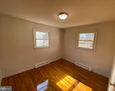 209 Hamilton Street - Photo Thumbnail 17