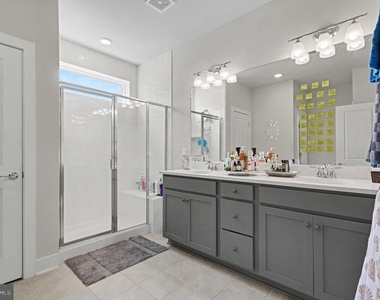 1794 River Heritage Boulevard - Photo Thumbnail 12