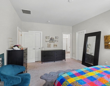 1794 River Heritage Boulevard - Photo Thumbnail 11