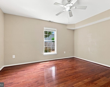 8916 Rugby Road - Photo Thumbnail 44