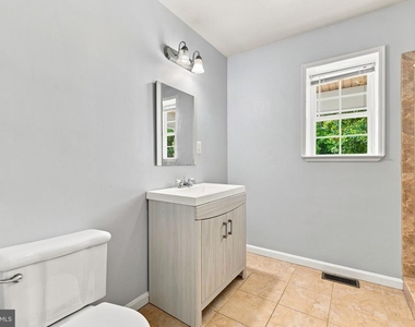 8916 Rugby Road - Photo Thumbnail 33