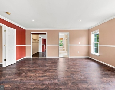 8916 Rugby Road - Photo Thumbnail 51