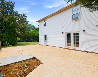 8916 Rugby Road - Photo Thumbnail 93