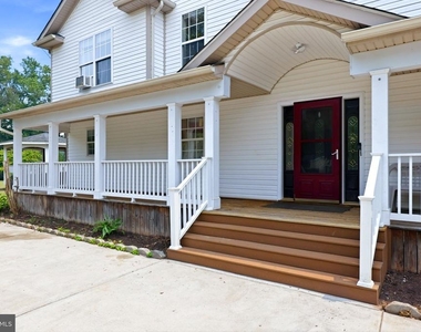 8916 Rugby Road - Photo Thumbnail 2