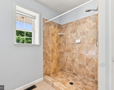 8916 Rugby Road - Photo Thumbnail 35