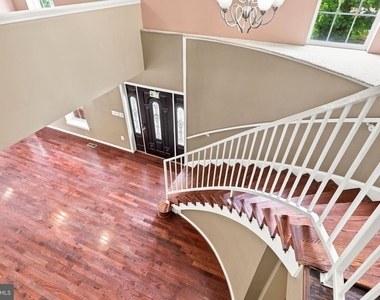 8916 Rugby Road - Photo Thumbnail 8