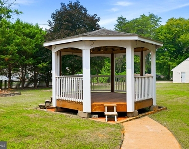 8916 Rugby Road - Photo Thumbnail 98