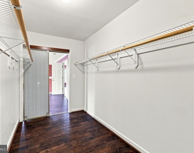 8916 Rugby Road - Photo Thumbnail 68