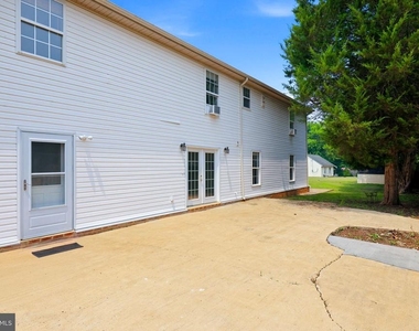 8916 Rugby Road - Photo Thumbnail 94