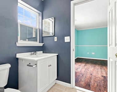 8916 Rugby Road - Photo Thumbnail 73