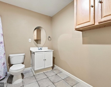 8916 Rugby Road - Photo Thumbnail 40